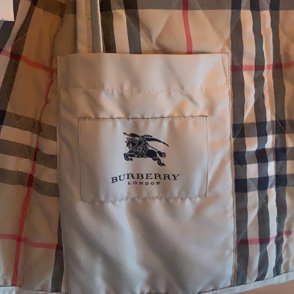 Burberry Quilted Jacket (Khaki) - Picture 6 of 14